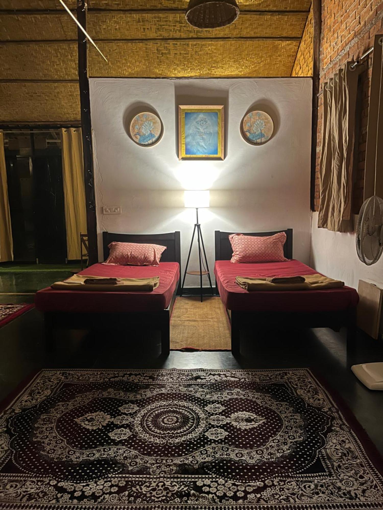 Satori Wellness Cottages I Yoga, Sauna, Ice Bath, Holistic Therapies & More 만드렘 외부 사진