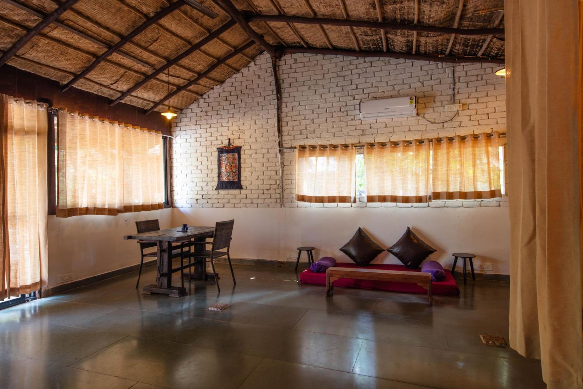 Satori Wellness Cottages I Yoga, Sauna, Ice Bath, Holistic Therapies & More 만드렘 외부 사진